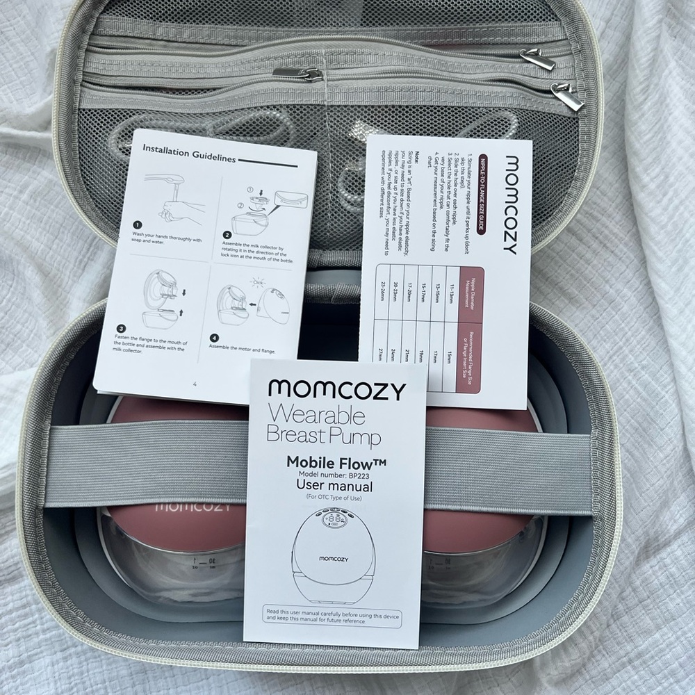 MOMCOZY Wearable Breast Pump - Picture 4 of 5